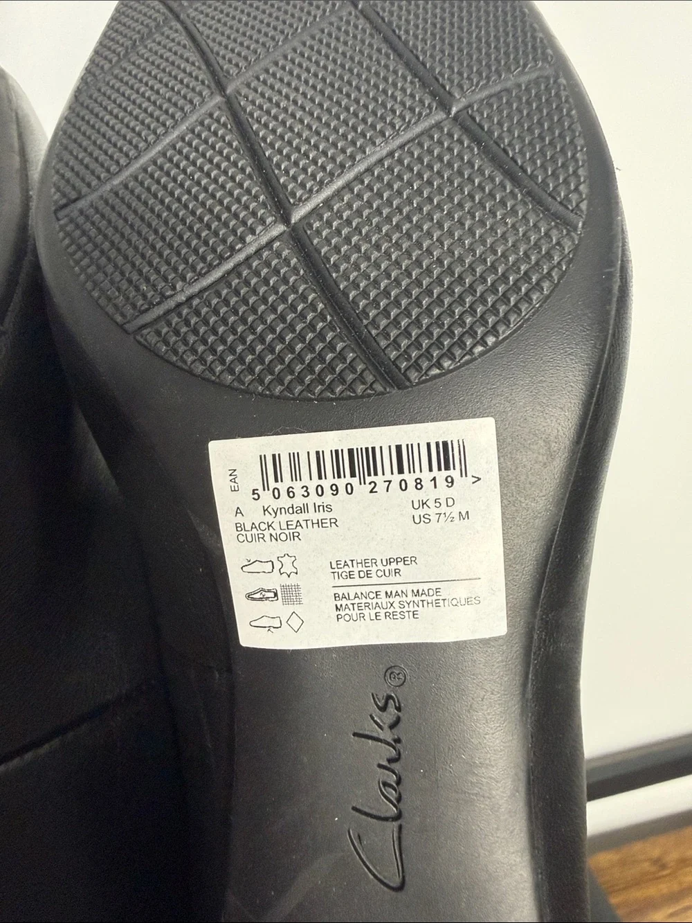 Clarks Kyndall Iris Pump in Black Leather Size 7.5